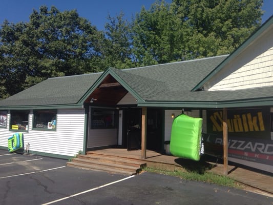 Bob Skinner's Ski & Sports by null