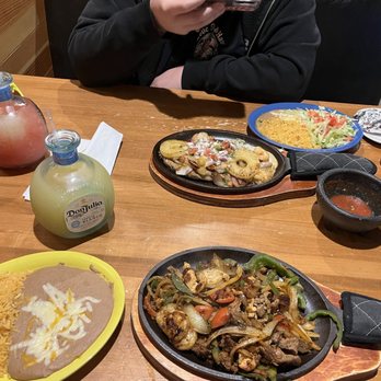 Mojitos Mexican Cantina - Mix Fajitas, Mojitos Special Fajitas, don julio drinks mango and strawberry - Cocktail Bars Near Me - Syracuse, New York