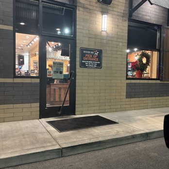 Mission BBQ - Online Pick Up Side Entrance - Barbeque Near Me - Monroeville, Pennsylvania