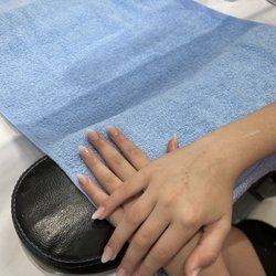 My Surprise Nail Spa - Ombré nails for my kid!
