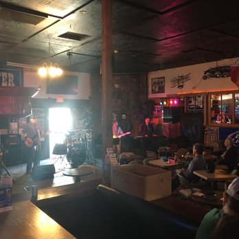 The Silver Dollar Tavern - Bar - Pool Halls Near Me - Salem, Oregon