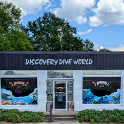 Discovery Dive World - Front of Business