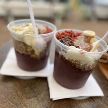 Truepenny Pitstop - two desserts on a table - Juice Bars & Smoothies Near Me - Grand Lake, Colorado Truepenny Pitstop - two desserts on a table - Juice Bars & Smoothies Near Me - Grand Lake, Colorado