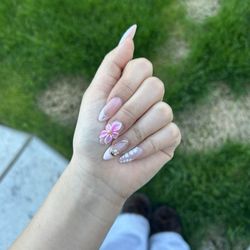Pearl Nails & Spa - Summer Nails