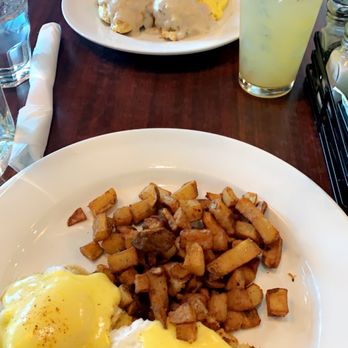 Mimosas - Top - biscuits and gravy (menu said sausage but there was no sausage) Bottoms - crab cake Benedict - American Near Me - Denver, Colorado