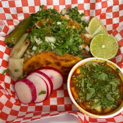 Tacos La Morena - Ricas quesabirria y su consomé venga y pruébelas