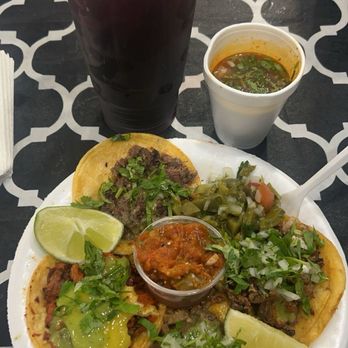 Tacos Dona Tota - Tacos de Lengua, Cabeza, Pastor y Tripa. Con consome de birria y agua de Jamaica. - Mexican Near Me - Gardena, California Tacos Dona Tota - Tacos de Lengua, Cabeza, Pastor y Tripa. Con consome de birria y agua de Jamaica. - Mexican Near Me - Gardena, California