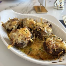 Gouda & Bacon Stuffed Mushrooms