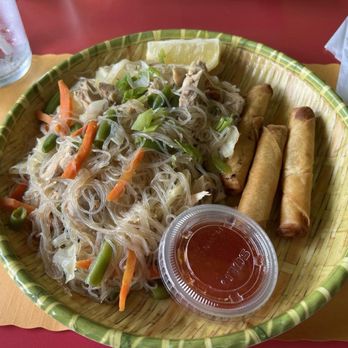 Lutong Pinoy - Pancit with lumpia - Filipino Near Me - North Miami Beach, Florida Lutong Pinoy - Pancit with lumpia - Filipino Near Me - North Miami Beach, Florida