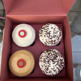 Sprinkles Georgetown - Salted caramel, red velvet, and 2 chocolate with vanilla icing - Bakeries Near Me - Washington, DC, District of Columbia Sprinkles Georgetown - Salted caramel, red velvet, and 2 chocolate with vanilla icing - Bakeries Near Me - Washington, DC, District of Columbia