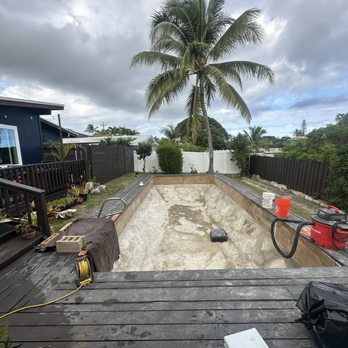 Platinum Pools Hawaii - Before new vinyl install - Pool & Hot Tub Service Near Me Platinum Pools Hawaii - Before new vinyl install - Pool & Hot Tub Service Near Me