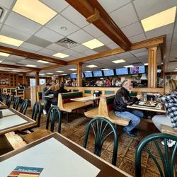 The Hot Grill - Inside seating , retro