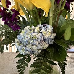 Towne House Flowers - Sadly withered hydrangea