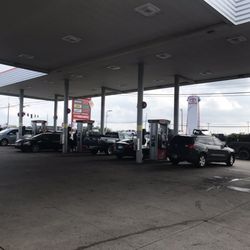 Speedway - Busy gas islands here!