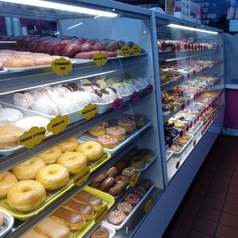 Dks Donuts & Bakery - Donuts Near Me - Santa Monica, California
