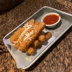 BJ's Restaurant & Brewhouse - Mozzarella Sticks