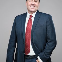 Henry David Photography - Executive headshot for Merrill Lynch financial advisor in Springfield.