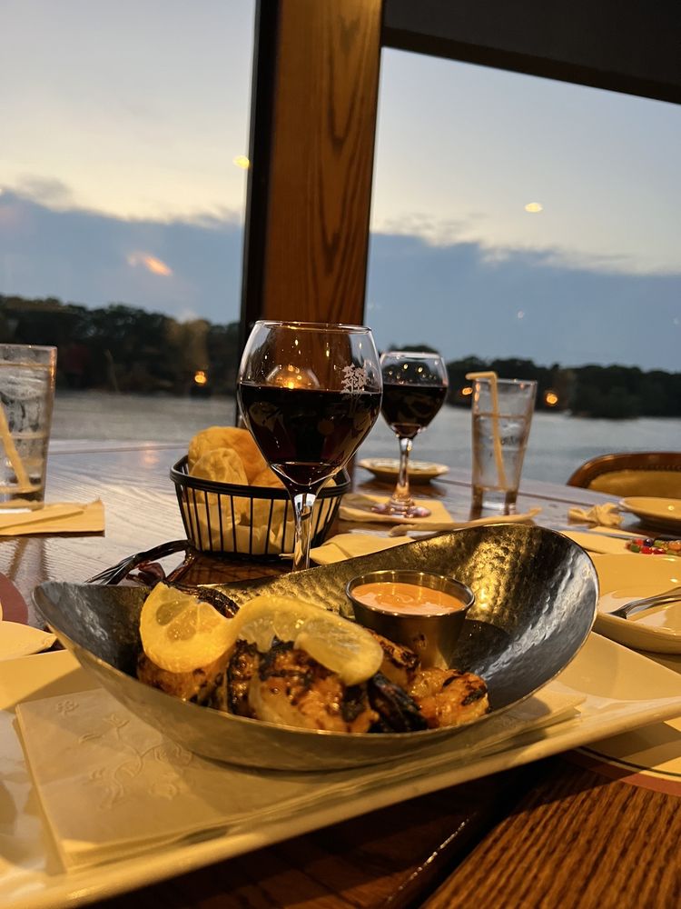 TWIN OAKS RESTAURANT 409 Photos & 433 Reviews 100 Sabra St