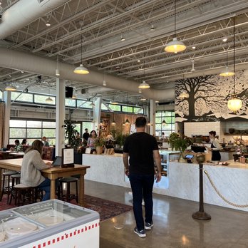 Little Saint - Main restaurant - Vegan Near Me - Healdsburg, California