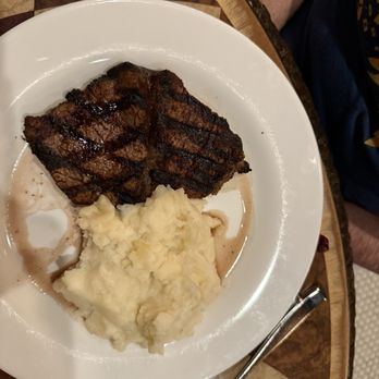 Figaro the Dining Room - Filet and mashed potatoes - New American Near Me - Newberry, South Carolina