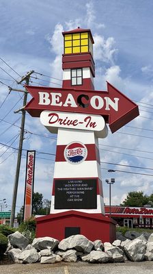 THE BEACON DRIVE-IN - 438 Photos & 398 Reviews - 255 John B White Sr ...