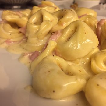 Pepe Nero - .... Tortellini in einer Sahnesoße... - Italian Near Me - Wermelskirchen, NW