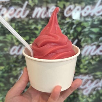 Duchess Cookies - Strawberry Ice Cream - Desserts Near Me - Jersey City, New Jersey Duchess Cookies - Strawberry Ice Cream - Desserts Near Me - Jersey City, New Jersey