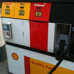 West Bellfort Shell - Pumping gas on my way home...