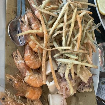 A' Mare - Fritto calamari gambino verde 22 euros - Italian Near Me - Milan, Michigan