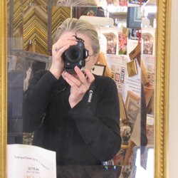 Melinda's - Photo in mirror