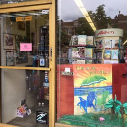 Wayne's Pharmacy - Store front May 2017