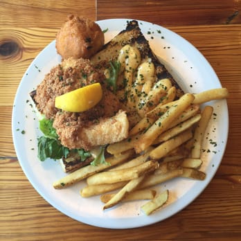 Jonah's Fish & Grits - Grouper Sandwich - Seafood Near Me - Thomasville, Georgia