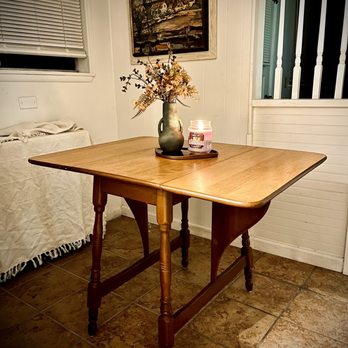 Olde Central Antique Mall - Drop leaf table - Antiques Near Me - Port Orchard, Washington Olde Central Antique Mall - Drop leaf table - Antiques Near Me - Port Orchard, Washington