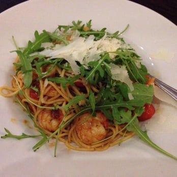 Redona - Spagetti mit Scampi und Rucola - Cocktail Bars Near Me - Hage, NI Redona - Spagetti mit Scampi und Rucola - Cocktail Bars Near Me - Hage, NI