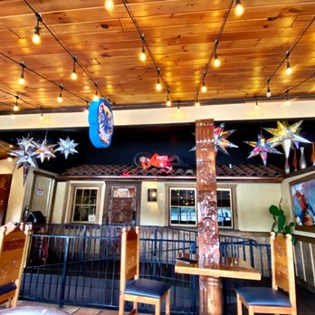 Las Flores - the interior of a mexican restaurant - Mexican Near Me - Conyers, Georgia Las Flores - the interior of a mexican restaurant - Mexican Near Me - Conyers, Georgia
