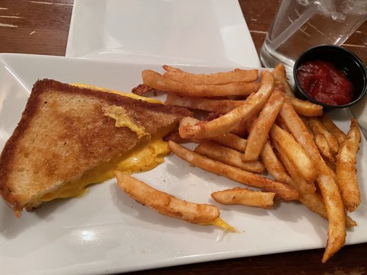 Carriage House Restaurant & Tavern by null