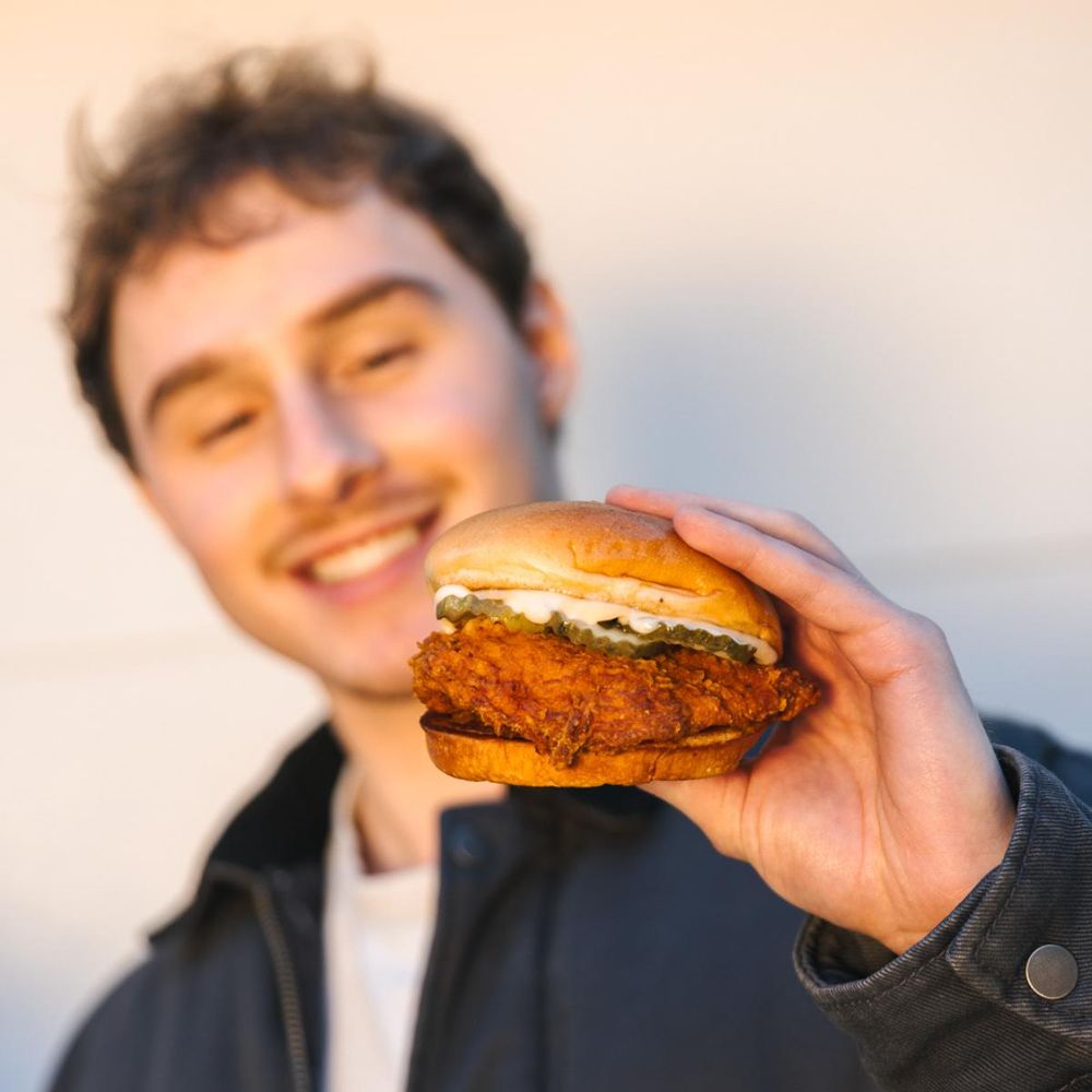 Hardee's Logo