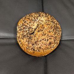 Abel’s Bagels - 06/01/26 @endoedibles on Instagram Everything Bagel