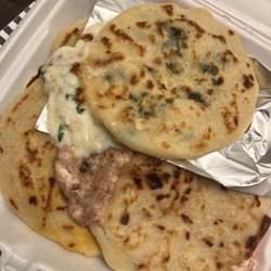 Antojitos Latinos