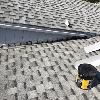 Brazeau Roofing - Wall flashing repair - Roofing Near Me Brazeau Roofing - Wall flashing repair - Roofing Near Me
