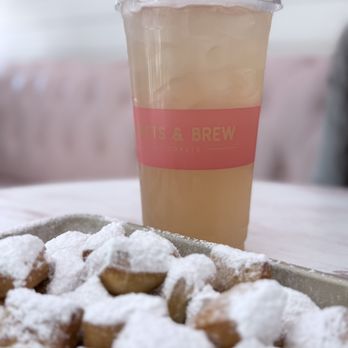 Beignets & Brew - Mini Beignets (Powdered) / Arnold Palmer - Desserts Near Me - Orlando, Florida Beignets & Brew - Mini Beignets (Powdered) / Arnold Palmer - Desserts Near Me - Orlando, Florida