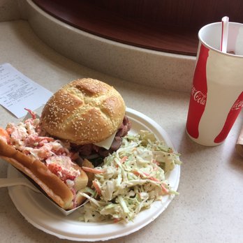 Kelly's Roast Beef - Sandwiches Near Me - Saugus, Massachusetts