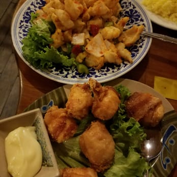 Banana Leaf - Crispy golden fried squid and shrimp puffs - Malaysian Near Me - Philadelphia, Pennsylvania