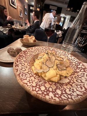 ENZA FAMIGLIA - ST.HONORÉ by null