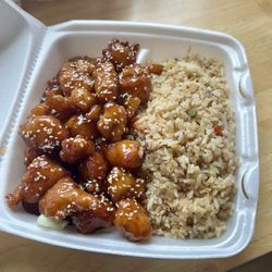 Healy Best Asian Food To Go - Sesame Chicken - Actually pretty good! Came out hot and fresh with a decent portion. Was good with very little options in the area.