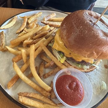 Milk Money Brewing - MMB Burger - Restaurants Near Me - La Grange, Illinois