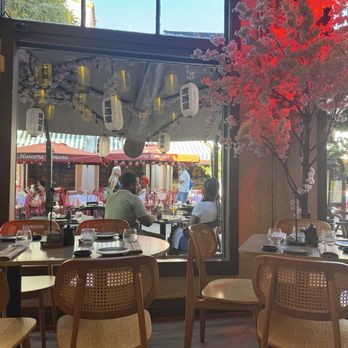 Paperfish Sushi - Japanese Near Me - Miami Beach, Florida