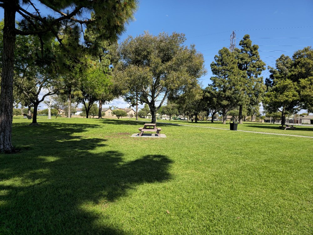 Harper Park Logo