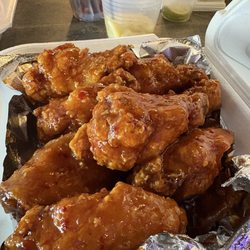 Boozers Sports Bar and Grill - Sweet Chili wings!!!