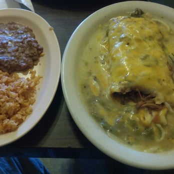 Ruben's Grill - Green chillie burrito plate its the best ive ever had!! - Mexican Near Me - Albuquerque, New Mexico